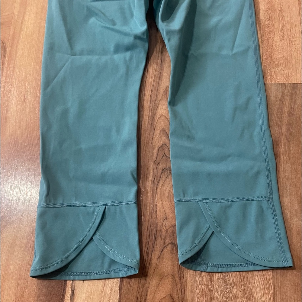 FP Movement by Free People Genesis Scallop Leggings Sz XS - Picture 3 of 6